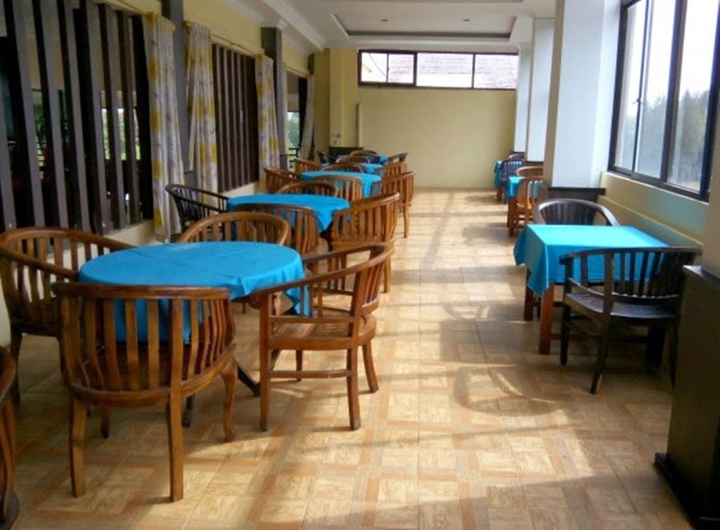 Grand Orri Hotel & Convention Berastagi Bagian luar foto